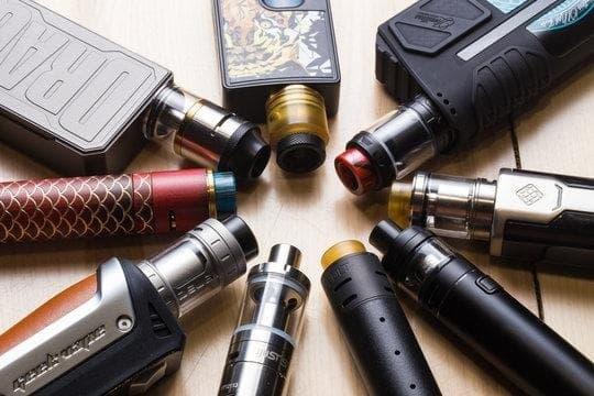 E-liquidy explica todo sobre cigarrillos electronicos en bares y consejos para vapear responsablemente