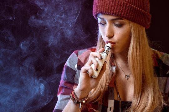 Descubre Vape Shop en Oleiros y los mejores cigarrillos electronicos para tu experiencia única